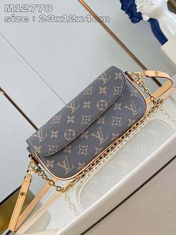 Louis Vuitton Wallet on Chain Ivy Trianon Gray M12778