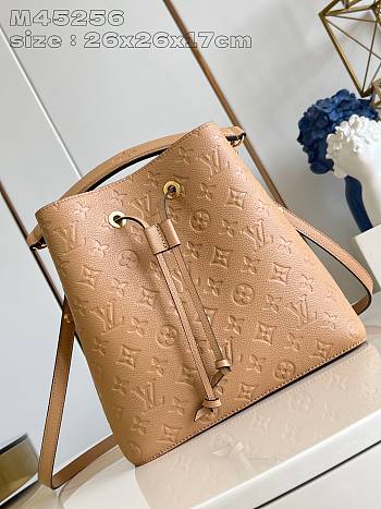 Louis Vuitton MM Neonoe Caramel Bag - 26 x 26 x 17.5cm