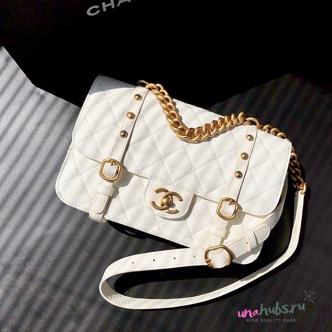 Chanel Vintage White Flap Bag -  17x25x8cm - 1