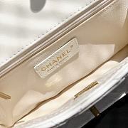 Chanel Vintage White Flap Bag -  17x25x8cm - 6