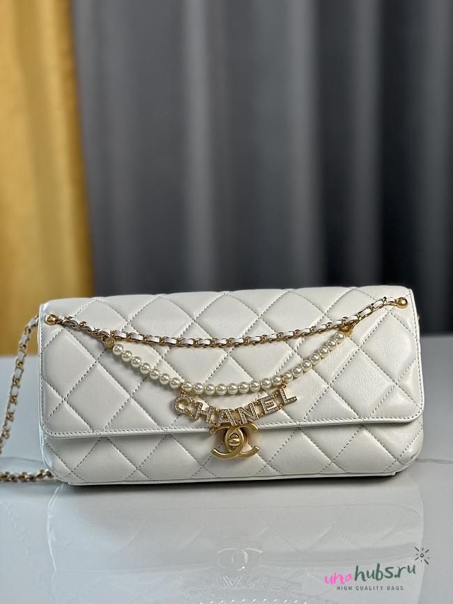 	 Chanel White Pearl Gold Chain Strap Bag - 13/27/5cm - 1