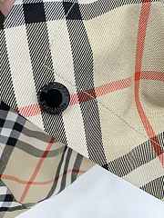 Burberry Check Cape Brown - 2