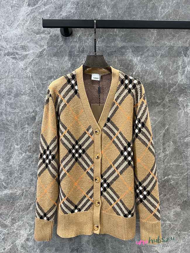 Burberry Crewneck Cardigan Check Pattern - 1