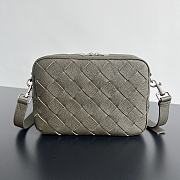 Bottega Veneta Intrecciato Camera Bag - 29x19.5x7.5cm  - 1