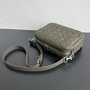 Bottega Veneta Intrecciato Camera Bag - 29x19.5x7.5cm  - 6