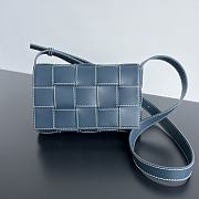 Bottega Veneta in Intreccio blue leather bag - 23x15x5cm - 1