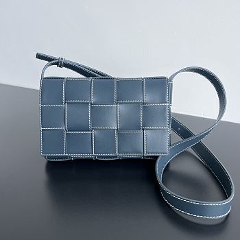 Bottega Veneta in Intreccio blue leather bag - 23x15x5cm