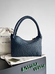 	 Bottega Veneta Tosca intreccio leather medium shoulder bag - 2