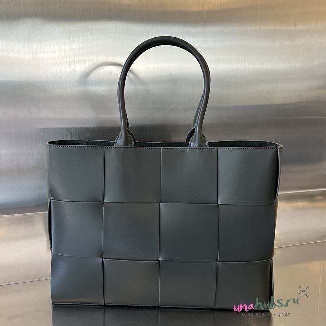 	 Bottega Veneta Arco Tote Bag in Dark Green - 37*27*9cm - 1