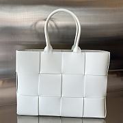 Bottega Veneta Arco Tote Bag in White - 37*27*9cm - 1