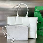 Bottega Veneta Arco Tote Bag in White - 37*27*9cm - 3