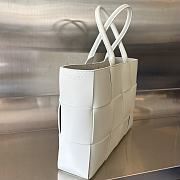 Bottega Veneta Arco Tote Bag in White - 37*27*9cm - 2