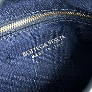 	 Bottega Veneta Intrecciato craftsmanship in leather and denim - 41*20.5*7.5cm - 3