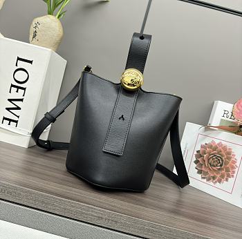 Loewe Pebble Bucket Anagram Logo - 16*16*19.5CM