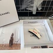 Chanel White Claw Clip - 3