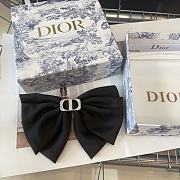 Dior Bow Hair Clip With CD Logo - 3