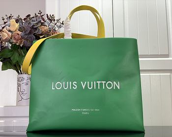 Louis Vuitton Green Leather Shopper 40 x 32 x 16cm 