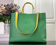 Louis Vuitton Green Leather Shopper 40 x 32 x 16cm  - 5