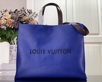 	 Louis Vuitton Blue Leather Shopper 40 x 32 x 16cm