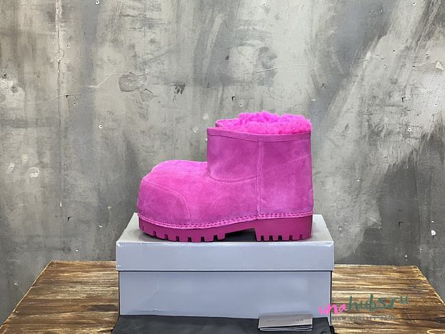 	 Balenciaga Alaska Fur Boots - 1