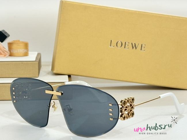 Loewe Anagram Gold Logo Sunlgasses 02 - 1