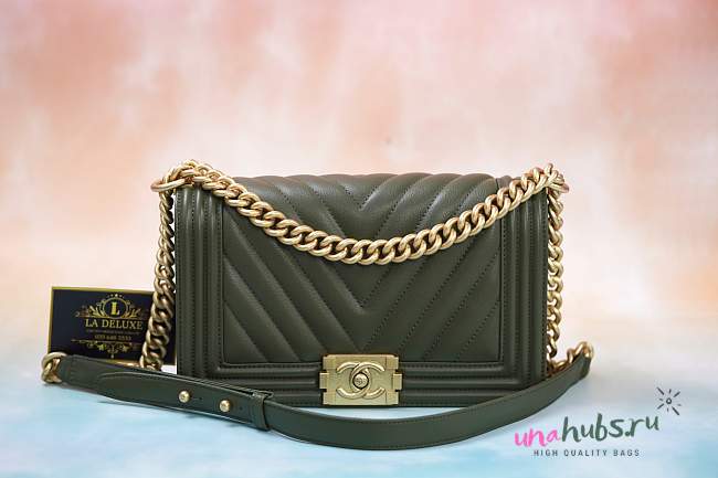 Chanel Le Boy Green Lambskin Bag - 25 x 15 x 9cm - 1