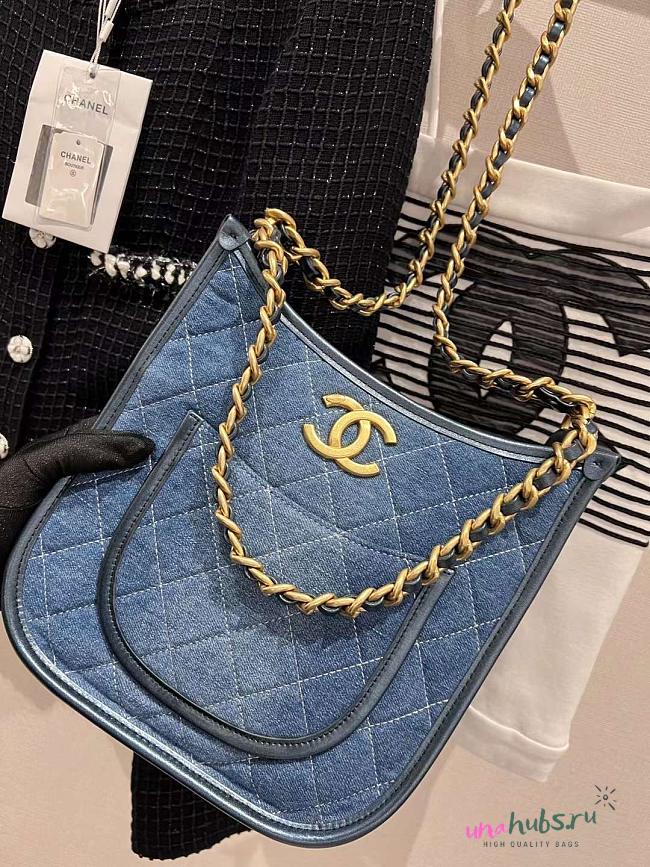 Chanel Hoboo Denim Tote - 23 x 7 X 22 cm - 1