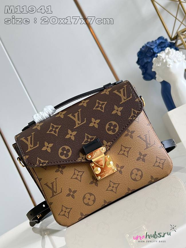 Louis Vuitton Pochette Métis Brown Monogram - 20 x 17 x 7cm - 1