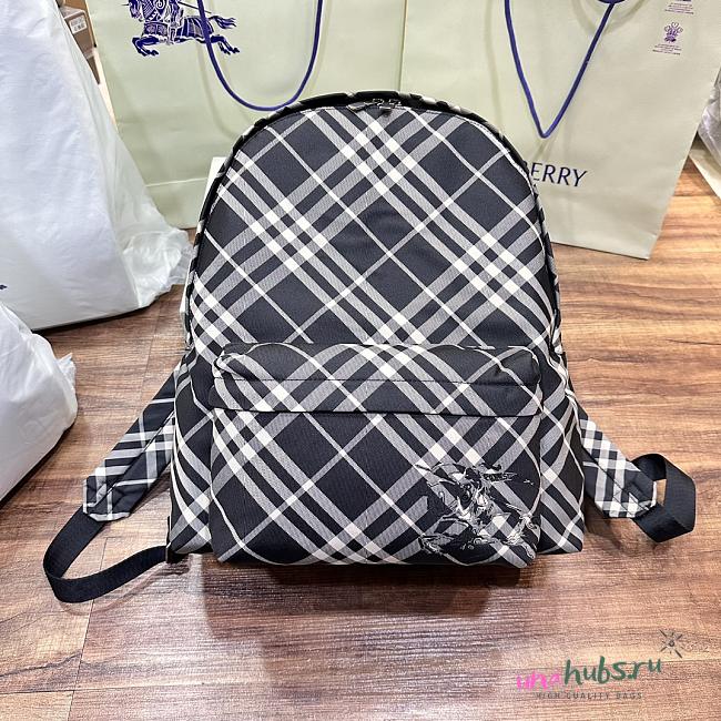 Burberry Check Backpack  35 x 14 x 41cm - 1