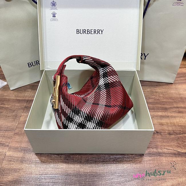 Burberry Checked Zipped Tote Bag 21.5x23x10.5 cm - 1