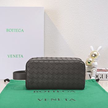 Bottega Veneta Intrecciato Travel Pouch in 3 colors - 26x13x10cm