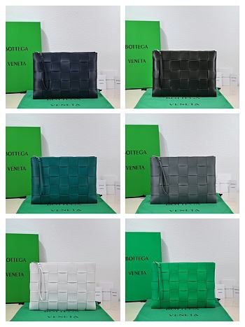 Bottega Veneta Maxi Cassette Pouch 35x25x1cm