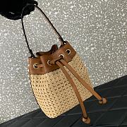 Valentino Rockstud raffia effect bucket bag 16x18x11cm - 3