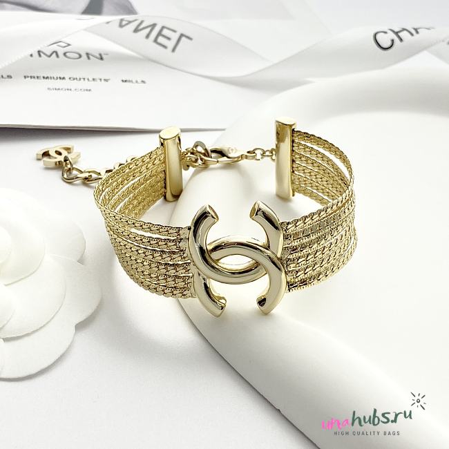 Chanel Gold Bracelet CC Logo - 1