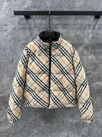 BURBERRY Reversible down jacket in 2 colors