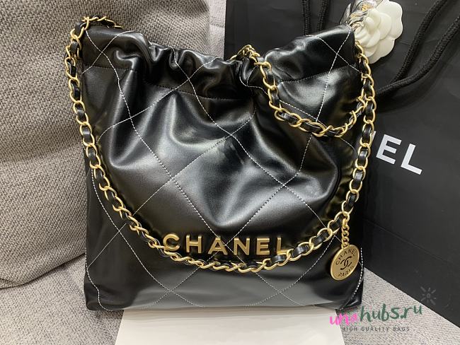  	 Chanel 22 Tote Black Shiny Calfskin & Gold-Tone Metal - 39 × 42 × 8 cm - 1