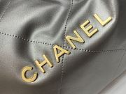 Chanel 22 Tote Grey Shiny Calfskin & Gold-Tone Metal - 39 × 42 × 8 cm - 3