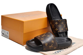 LOUIS VUITTON Waterfront Mule Gift