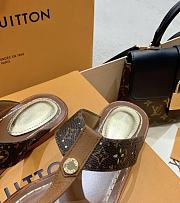 Louis Vuitton Sunny Flat Thong  - 5