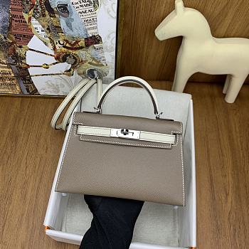 	 Hermes Mini Kelly Epsom Leather Taupe With White Strap 19cm