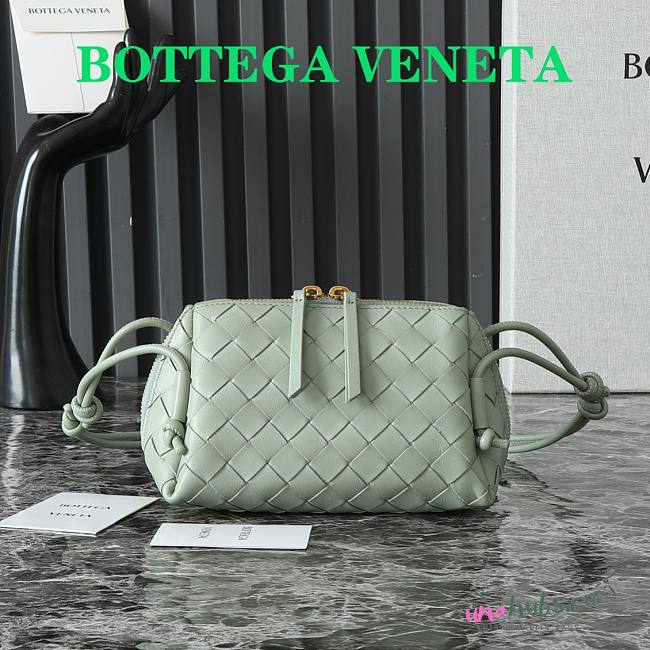 Bottega Veneta Intrecciato Concert Pouch - 18.5*11.5*8.5cm - 1