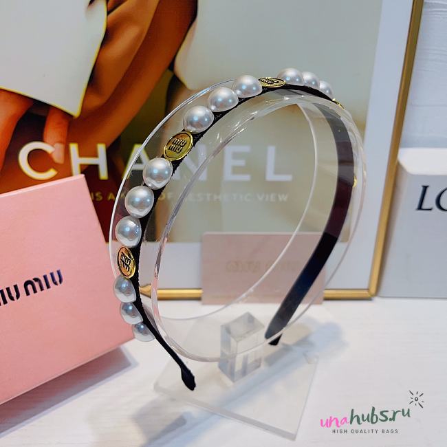 Miu Miu Plastic Pearl Headband - 1