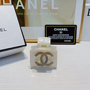  Chanel White Square Claw Clip - 1