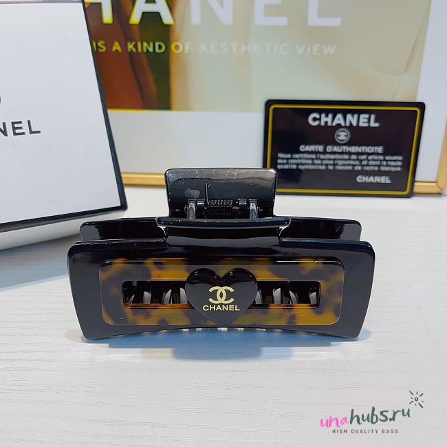 Chanel Claw Clip - 1