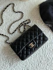 Chanel Classic Flap Bag Black 20cm - 1