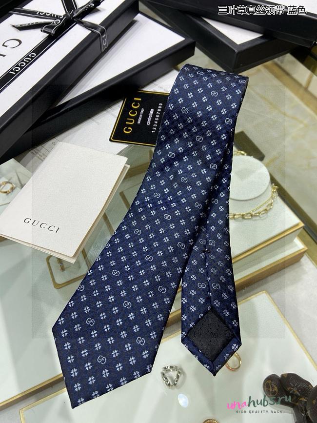 GUCCI Shamrock And Gg Logo Print Silk Tie In Navy - 1