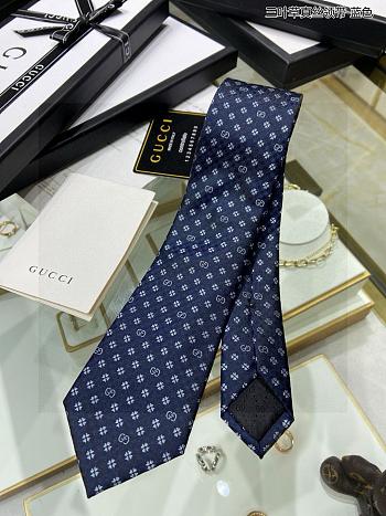 GUCCI Shamrock And Gg Logo Print Silk Tie In Navy