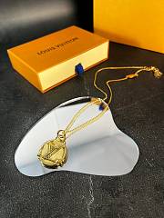 LOUIS VUITTON Coin  Necklace - 1