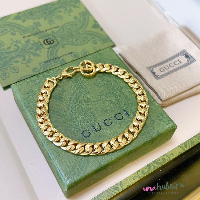 Gucci Chain Gold Bracelet - 1
