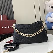 Gucci Emblem Small Shoulder Bag 29x 17x 10cm - 1